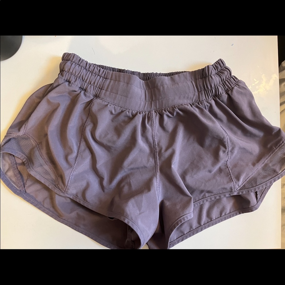 Lulu lemon hotty hot track shorts 2.5 inch